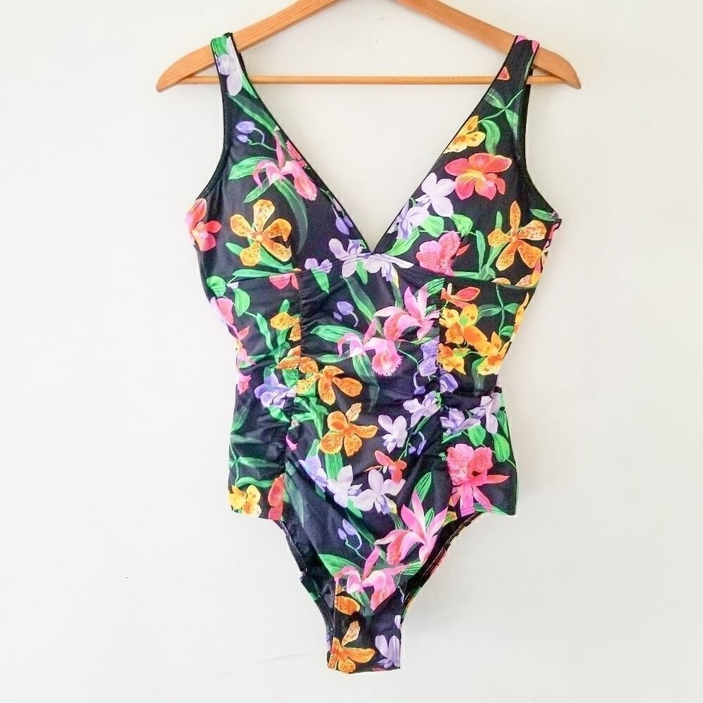 Lands End floral v-neck swimwear